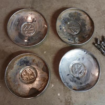 Vintage VW Hubcaps with Lug Nuts – Set of 4