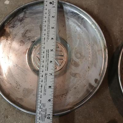Vintage VW Hubcaps with Lug Nuts – Set of 4