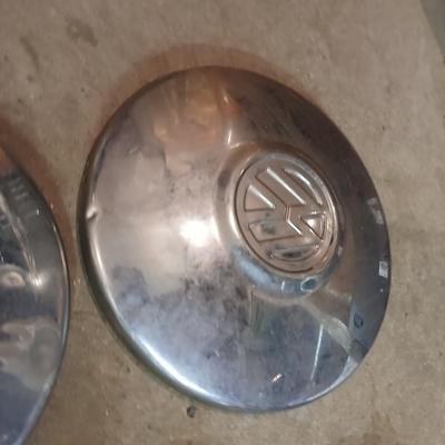 Vintage VW Hubcaps with Lug Nuts – Set of 4
