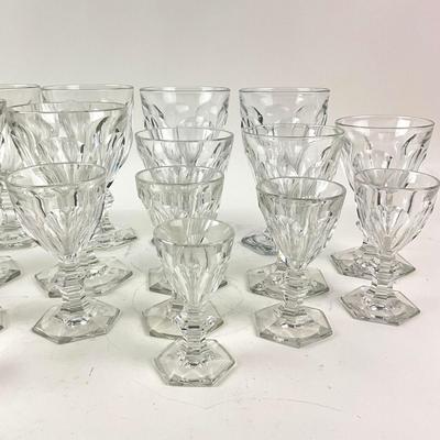 Sale Photo Thumbnail #1414: Comes with various sized glasses
Smallest glass: 4" high x 2" diameter
Largest glass: 6.5" high x 3.5" diameter