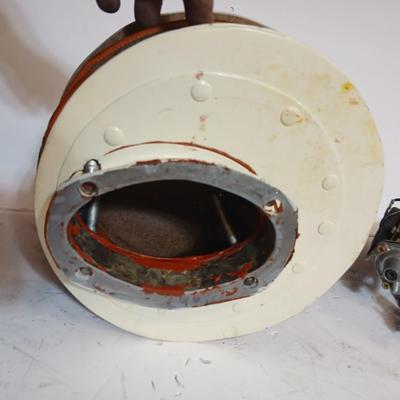 Holley 2-Barrel Carburetor with Round Air Cleaner – Vintage Performance Part