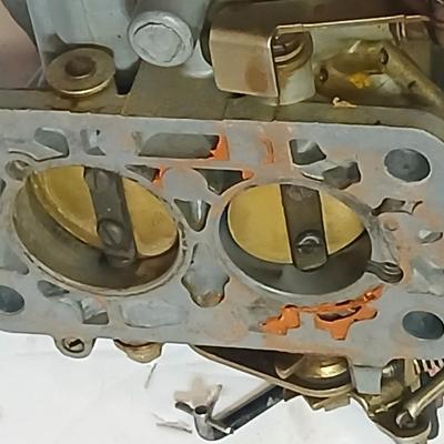 Holley 2-Barrel Carburetor with Round Air Cleaner – Vintage Performance Part