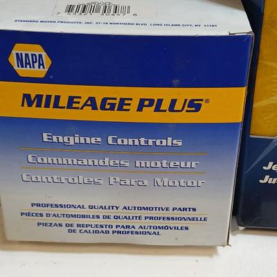 1960 Pontiac Parts Lot – Spark Plugs, Wires, Clamps, Engine Controls, More