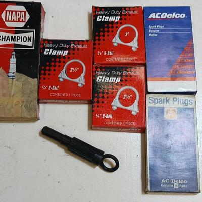 1960 Pontiac Parts Lot – Spark Plugs, Wires, Clamps, Engine Controls, More