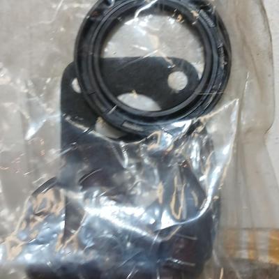 Automotive Gaskets, Oil Seals & Bearings Lot – NAPA, SKF, United