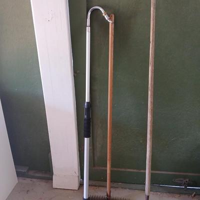 Gutter Cleaning Wand & Garden Rake Lot – Outdoor Yard Tools