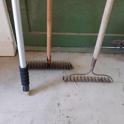 Gutter Cleaning Wand & Garden Rake Lot – Outdoor Yard Tools