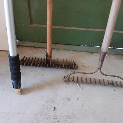 Gutter Cleaning Wand & Garden Rake Lot – Outdoor Yard Tools