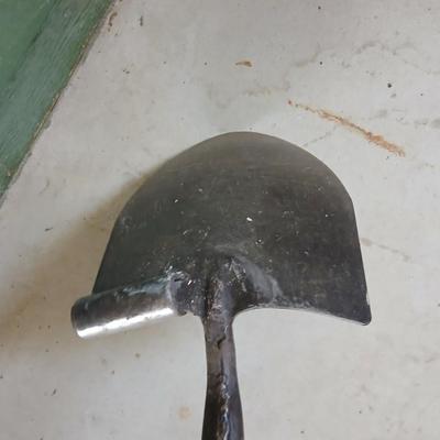 Heavy-Duty Digging Tools Lot – Shovels & Tamper – Yard & Landscaping