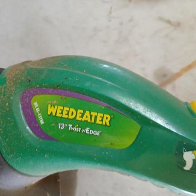 Yard Maintenance Lot – Corded Grass Trimmer, Push Broom, .095 Trimmer Line