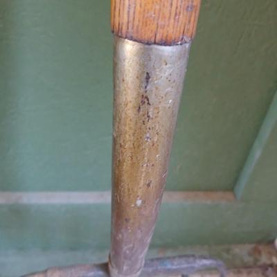Yard & Garden Tool Lot – Shovel, Post Hole Digger, Pitchfork
