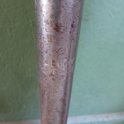Yard & Garden Tool Lot – Shovel, Post Hole Digger, Pitchfork