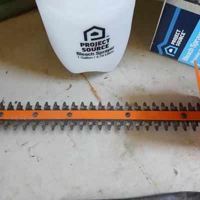 Yard Tool Lot – Electric Hedge Trimmer, 1-Gal Sprayer, Gloves