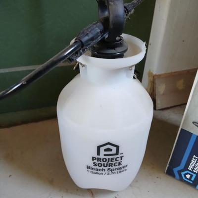 Yard Tool Lot – Electric Hedge Trimmer, 1-Gal Sprayer, Gloves