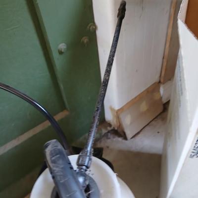 Yard Tool Lot – Electric Hedge Trimmer, 1-Gal Sprayer, Gloves