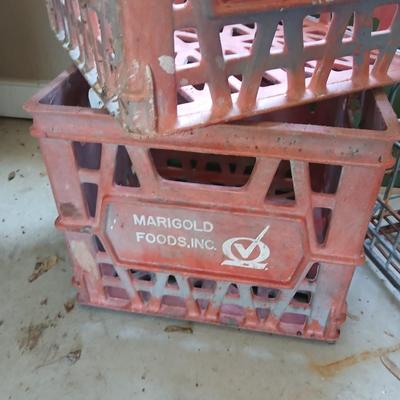 Vintage Milk Crates Lot – Dairy Fresh, Marigold Foods, Wire Bottle Carrier