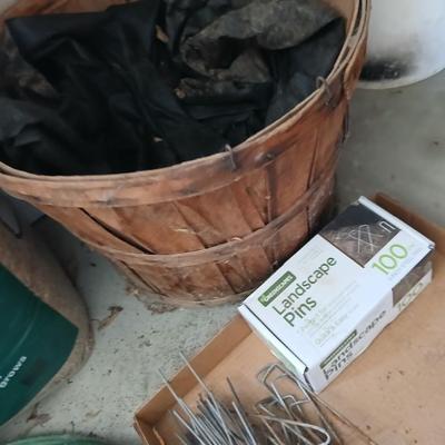 Garden & Landscaping Lot – EZ Straw, Hose, Landscape Pins, Hangers & More