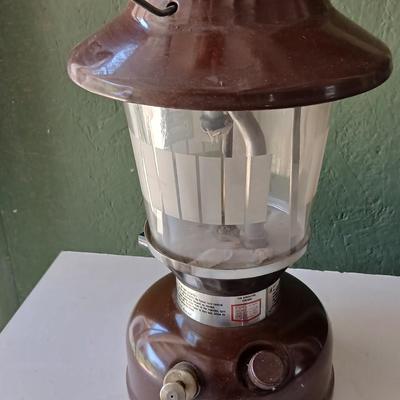 Vintage Coleman Model 275 Lantern – Brown