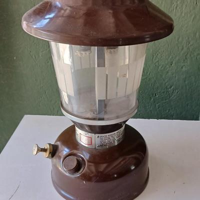 Vintage Coleman Model 275 Lantern – Brown