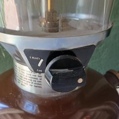 Vintage Coleman Model 275 Lantern – Brown
