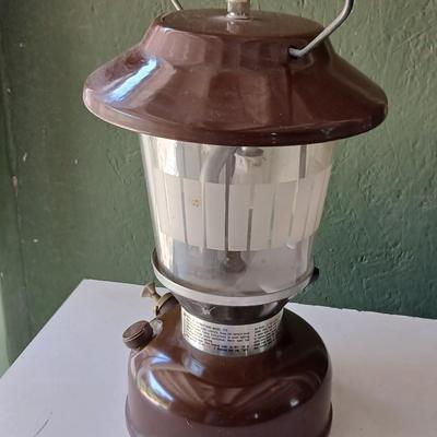 Vintage Coleman Model 275 Lantern – Brown