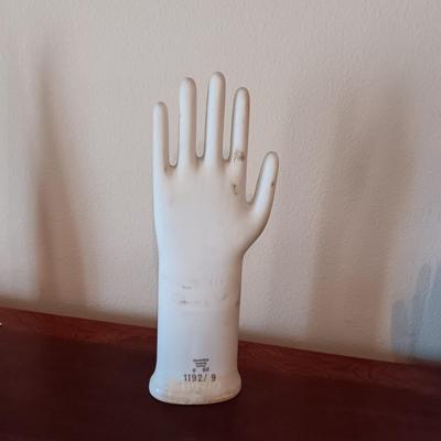 ROSENTHAL TECHNIK GERMANY GLAZED PORCELAIN GLOVE MOLD
