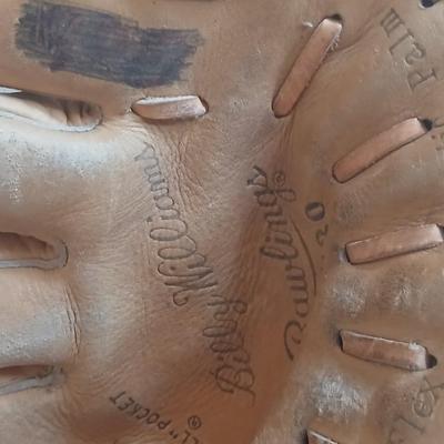 2 Vintage Leather Baseball Gloves – HOLDSTER & U-CATED HEEL