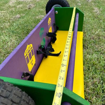 Mardi Gras Ladder Seat