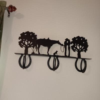IRON WESTERN THEMED WALL MOUNTED COAT RACK