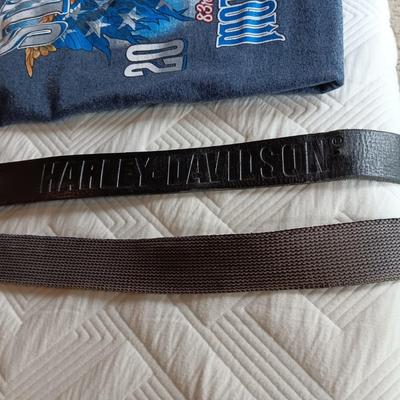 HARLEY DAVIDSON LEATHER BELT (38) STURGIS AND V-NECK TSHIRTS (XL)