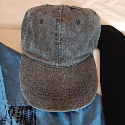 MEN'S SHIRTS (XL), BALL CAPS & BELT (38)
