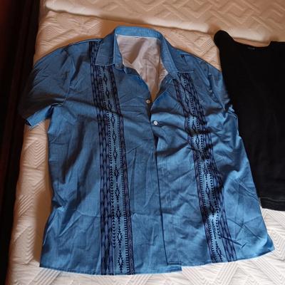 MEN'S SHIRTS (XL), BALL CAPS & BELT (38)