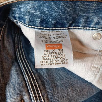 MEN'S WRANGLER CARPENTER JEANS (36X30) AND 2 BALL BAPS