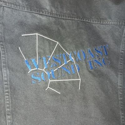 MEN'S OSCAR PIEL LEATHER JACKET (L) AND LEE BLACK DENIM JACKET (L)