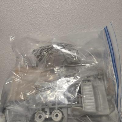 Complete model car kit no box