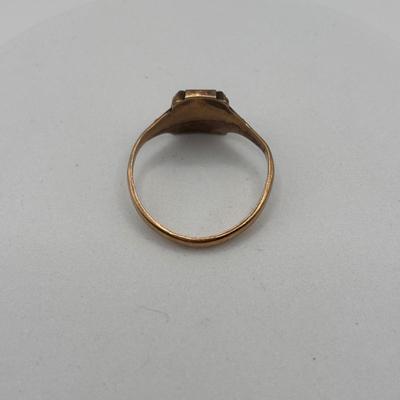 LOT 500: Vintage 1947 Class Ring: 10k, 5g Tw, sz. 11.5
