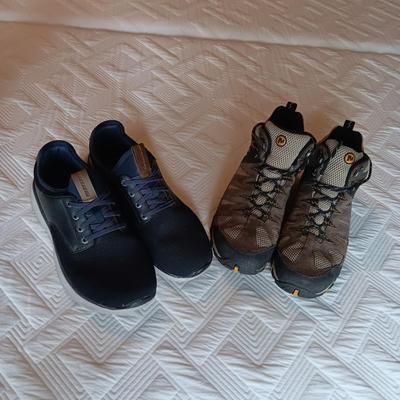 MEN'S SKECHERS SLIP ON AND MERRELL BOOTS SIZE 10