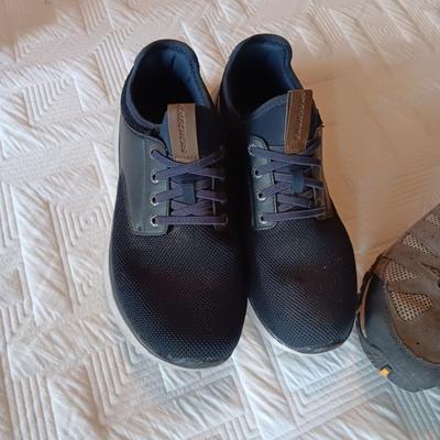 MEN'S SKECHERS SLIP ON AND MERRELL BOOTS SIZE 10