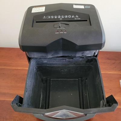 Two Paper Shredders (BR2-EL)