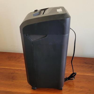 Two Paper Shredders (BR2-EL)