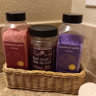 WASH CLOTHS, BATH SALTS AND VICTORIA SECRETS LOVE SPELL