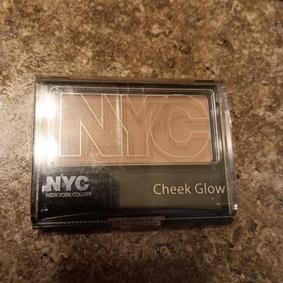 NEW NYC CHEEK GLOW "CENTRAL PARK PINK" AND VARIOUS EYE LINERS