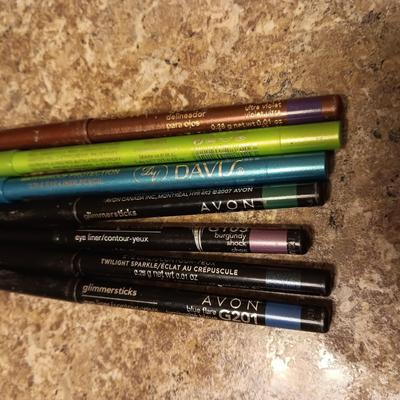 NEW NYC CHEEK GLOW "CENTRAL PARK PINK" AND VARIOUS EYE LINERS