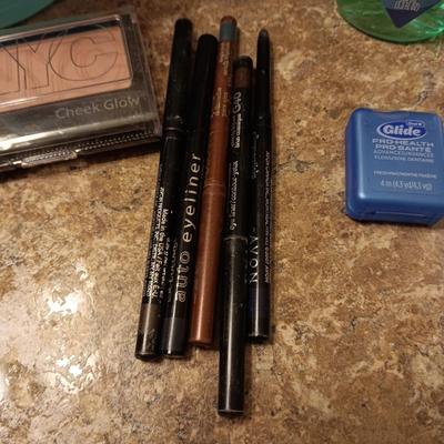 NEW NYC CHEEK GLOW "CENTRAL PARK PINK" AND VARIOUS EYE LINERS PLUS ORGANIZERS AND MORE