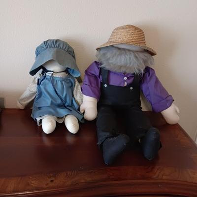 FACELESS AMISH PLUSH DOLLS