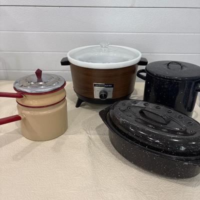 Vintage crockpot & enamelware