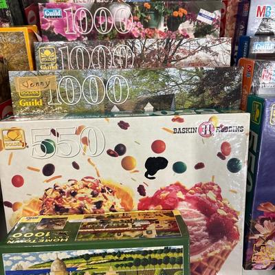 Puzzles with tote