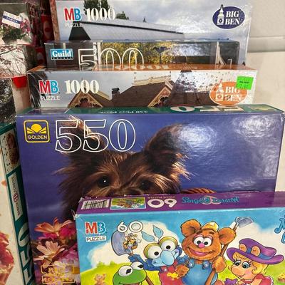 Puzzles with tote