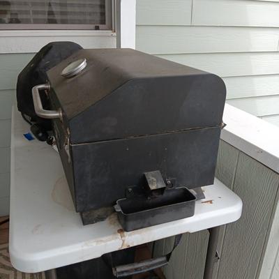 COUNTRY SMOKERS WITH PELLETS