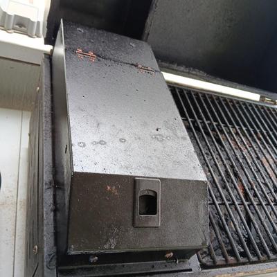 COUNTRY SMOKERS WITH PELLETS